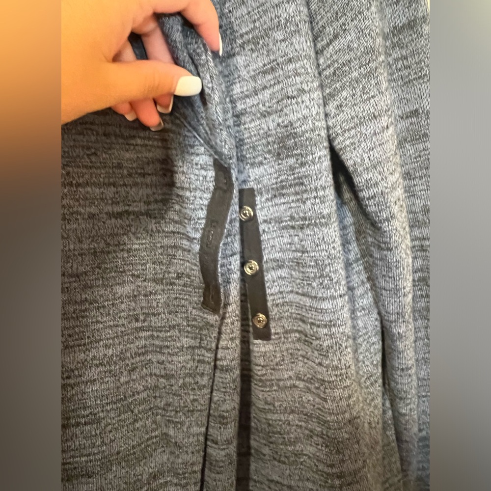 Lucy Cardigan - Picture 2 of 5
